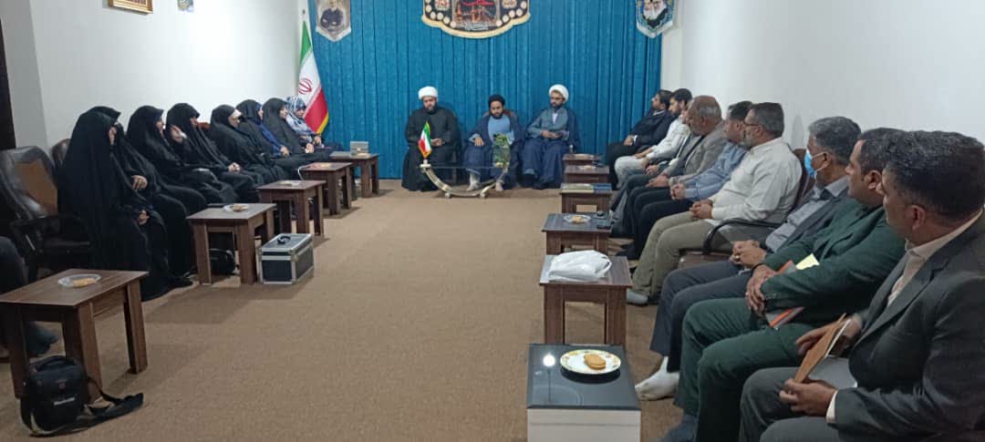 مطالبات امام جمعه را به یک گفتمان عمومی و همگانی تبدیل کنید. باید قدرت و جایگاه امام جمعه در عرصه مطالبه‌گری را ارتقا بخشید.